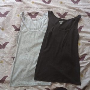 2 tanktops